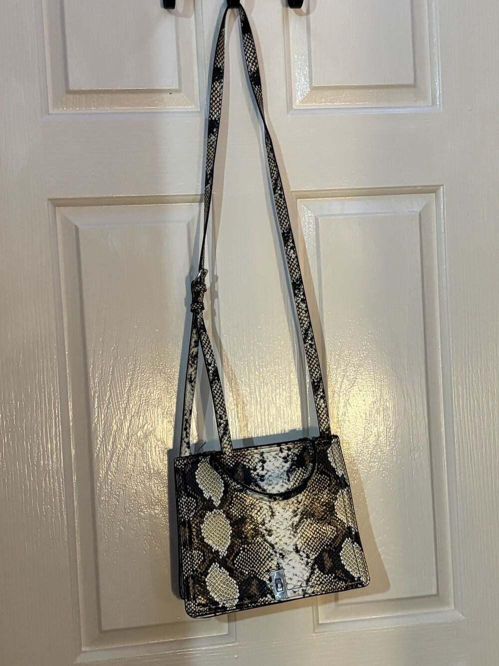 Enzo Angiolini Snake Print Crossbody Shoulder Bag Handbag